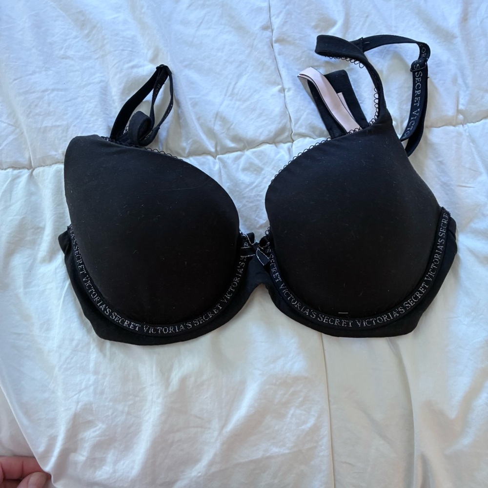 Victoria's Secret Padded Bra Black Size 32D - Picture 2 of 5